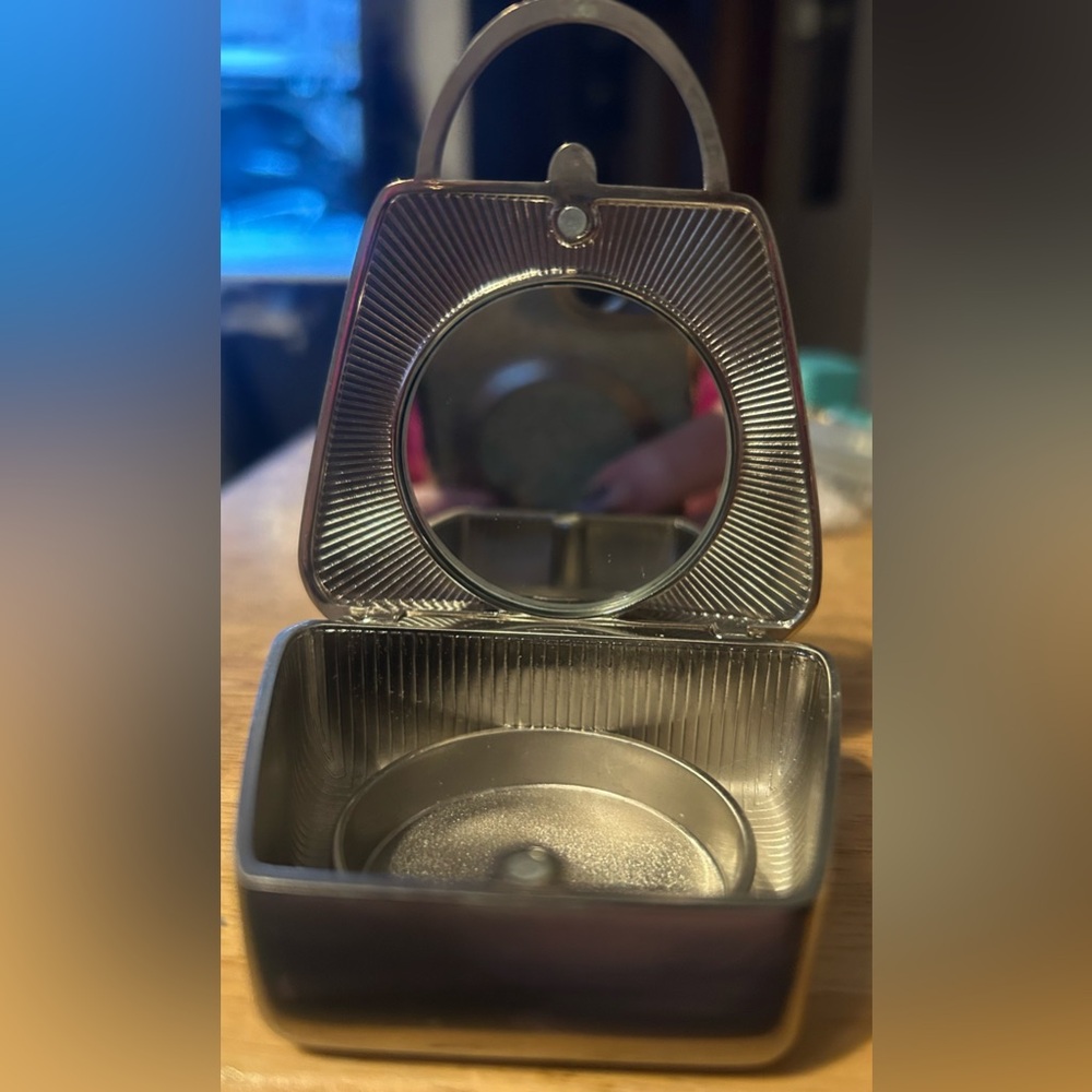 PARTYLITE - Retired - Audrey Purse Tealight Candle Holder - Picture 2 of 3
